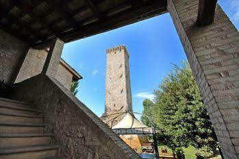 Agriturismo Le Due Torri Torre Quadrano Spello Extérieur photo